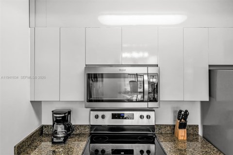 Copropriété à vendre à Miami, Floride: 1 chambre, 72.28 m2 № 1998697 - photo 24