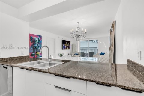 Copropriété à vendre à Miami, Floride: 1 chambre, 72.28 m2 № 1998697 - photo 23