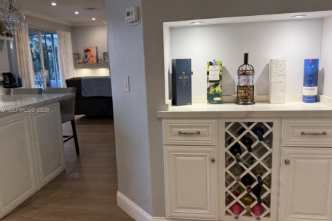 House in Miramar, Florida 4 bedrooms, 262.36 sq.m. № 2060331 - photo 12