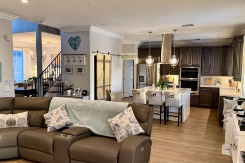 House in Miramar, Florida 4 bedrooms, 262.36 sq.m. № 2060331 - photo 5