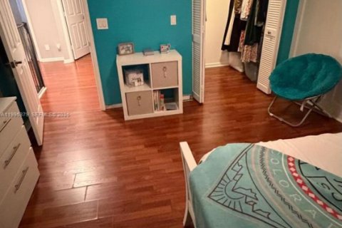 House in Miramar, Florida 4 bedrooms, 262.36 sq.m. № 2060331 - photo 16