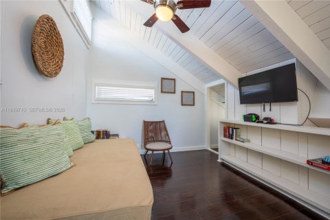 Снять в аренду виллу или дом в Уилтон-Мэнорс, Флорида 3 спальни, 218.32м2, № 1997275 - фото 27