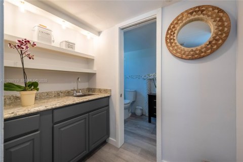 Снять в аренду виллу или дом в Уилтон-Мэнорс, Флорида 3 спальни, 218.32м2, № 1997275 - фото 29