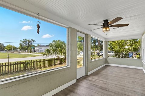 House in Saint Petersburg, Florida 3 bedrooms, 108.14 sq.m. № 2427032 - photo 8