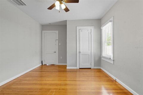 House in Saint Petersburg, Florida 3 bedrooms, 108.14 sq.m. № 2427032 - photo 15