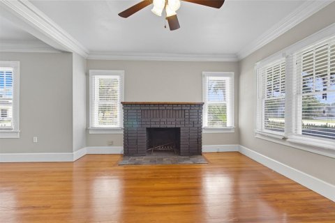 House in Saint Petersburg, Florida 3 bedrooms, 108.14 sq.m. № 2427032 - photo 24