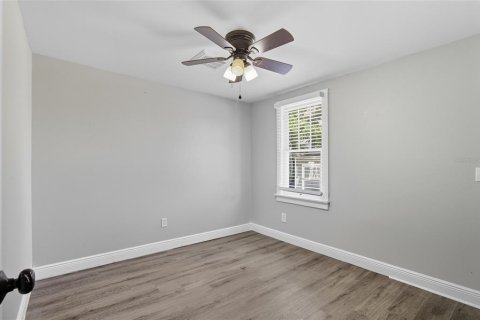 House in Saint Petersburg, Florida 3 bedrooms, 108.14 sq.m. № 2427032 - photo 30