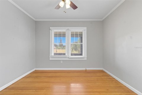 House in Saint Petersburg, Florida 3 bedrooms, 108.14 sq.m. № 2427032 - photo 10