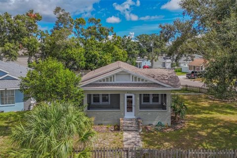 House in Saint Petersburg, Florida 3 bedrooms, 108.14 sq.m. № 2427032 - photo 7
