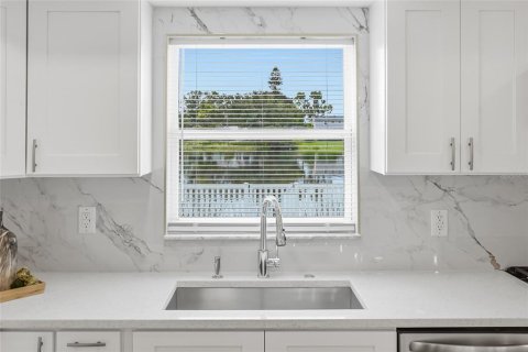 Villa ou maison à vendre à Saint Petersburg, Floride: 3 chambres, 154.59 m2 № 2324543 - photo 28
