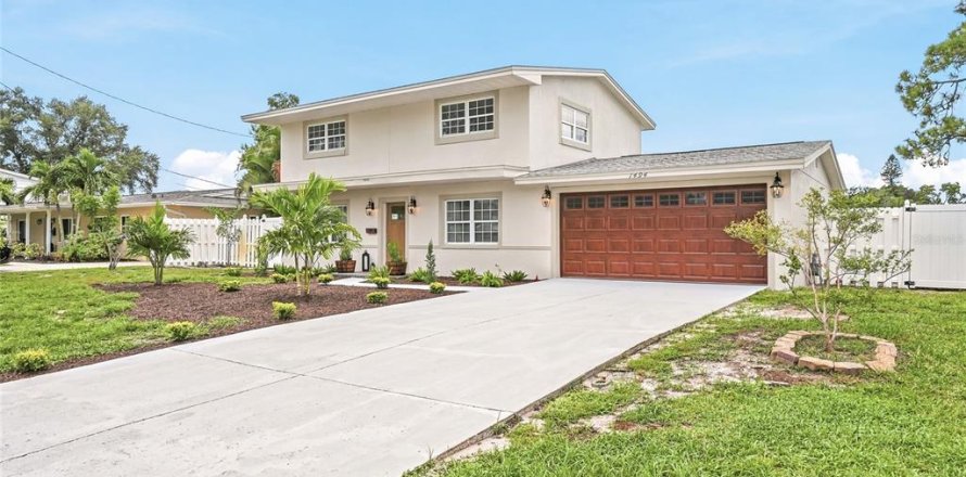 Villa ou maison à Saint Petersburg, Floride 3 chambres, 154.59 m2 № 2324543