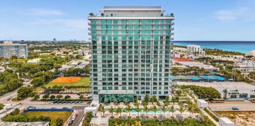Condominio en Miami Beach, Florida, 1 dormitorio № 1881610