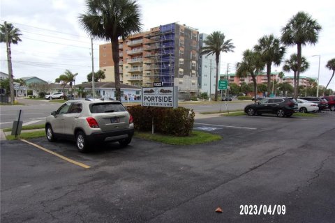 Condo in Redington Shores, Florida, 2 bedrooms  № 1798107 - photo 16