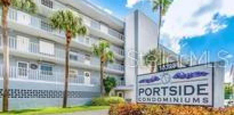 Condominio en Redington Shores, Florida, 2 dormitorios № 1798107