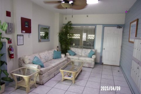 Condo in Redington Shores, Florida, 2 bedrooms  № 1798107 - photo 4