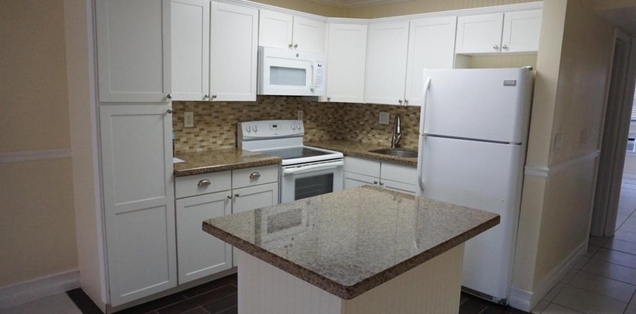 Condo à West Palm Beach, Floride, 1 chambre  № 2078552