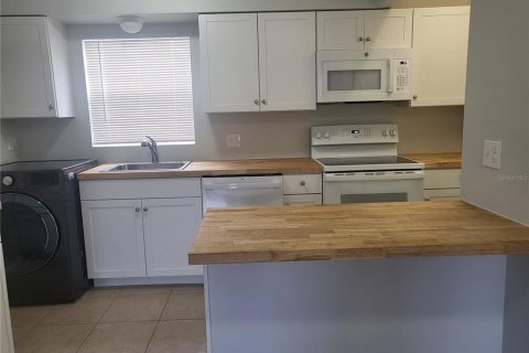 Condo in Tavares, Florida, 1 bedroom  № 1780256 - photo 15