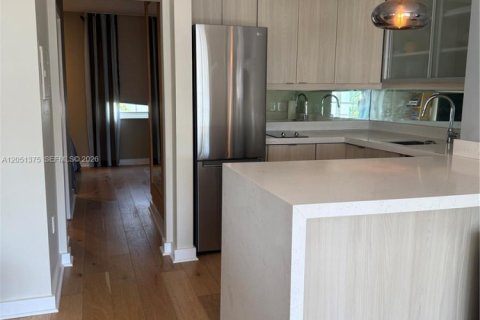 Copropriété à louer à Miami Beach, Floride: 1 chambre, 49.98 m2 № 2193701 - photo 10