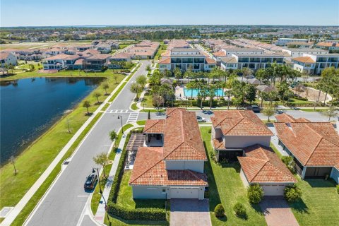 Villa ou maison à vendre à Orlando, Floride: 4 chambres, 354.61 m2 № 2226580 - photo 3