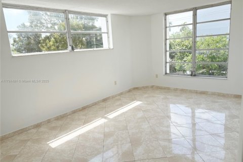 Condo in Bay Harbor Islands, Florida, 1 bedroom  № 1863953 - photo 7