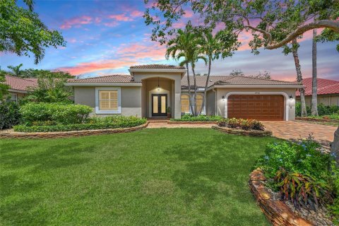 Villa ou maison à Coral Springs, Floride 5 chambres, 231.79 m2 № 2190209