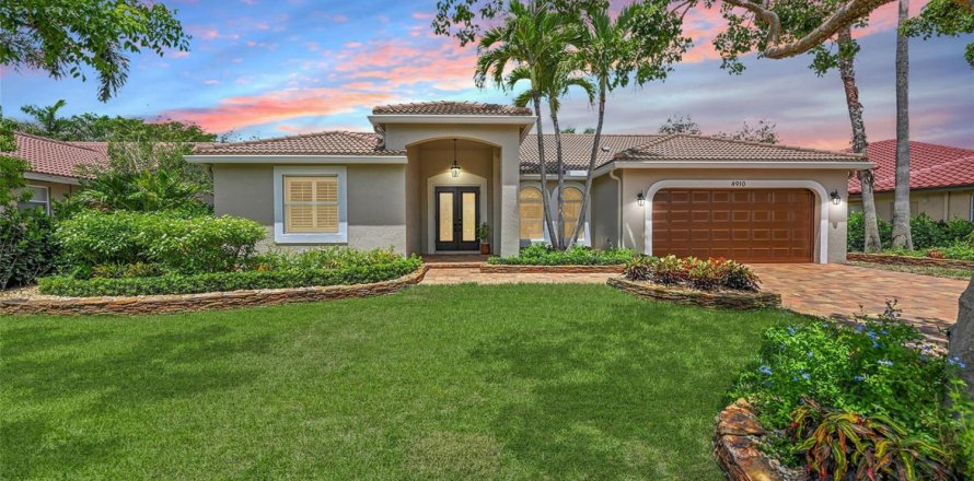 Villa ou maison à Coral Springs, Floride 5 chambres, 231.79 m2 № 2190209