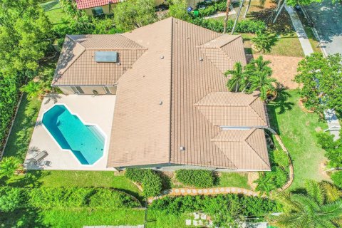 Villa ou maison à vendre à Coral Springs, Floride: 5 chambres, 231.79 m2 № 2190209 - photo 2