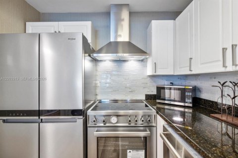 Снять в аренду кондоминиум в Майами-Бич, Флорида 55.74м2, № 2066775 - фото 15