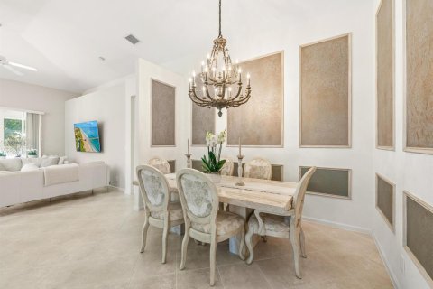 House in West Palm Beach, Florida 3 bedrooms, 184.32 sq.m. № 2242570 - photo 6