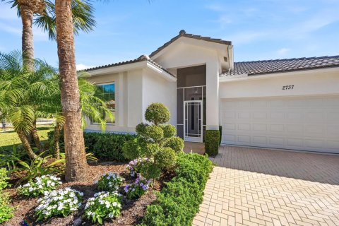 House in West Palm Beach, Florida 3 bedrooms, 184.32 sq.m. № 2242570 - photo 2