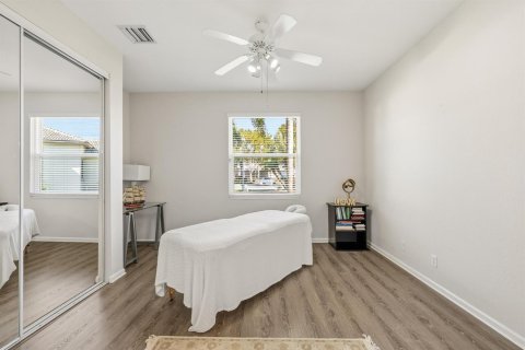 House in West Palm Beach, Florida 3 bedrooms, 184.32 sq.m. № 2242570 - photo 22