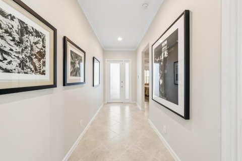 House in West Palm Beach, Florida 3 bedrooms, 184.32 sq.m. № 2242570 - photo 4