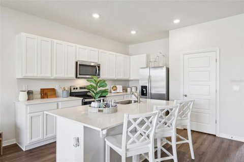 Touwnhouse à vendre à Davenport, Floride: 3 chambres, 155.43 m2 № 2216844 - photo 10
