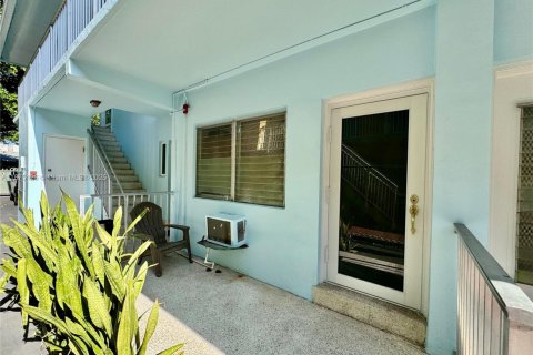 Condominio en alquiler en Miami Beach, Florida, 40.88 m2 № 1921888 - foto 4