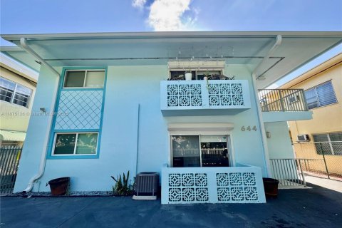 Condominio en alquiler en Miami Beach, Florida, 40.88 m2 № 1921888 - foto 1
