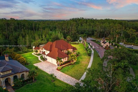 Купить виллу или дом в Форт Майерс, Флорида 4 спальни, 315.87м2, № 1972547 - фото 7