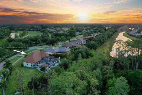 Купить виллу или дом в Форт Майерс, Флорида 4 спальни, 315.87м2, № 1972547 - фото 13