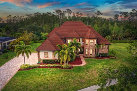 Купить виллу или дом в Форт Майерс, Флорида 4 спальни, 315.87м2, № 1972547 - фото 6