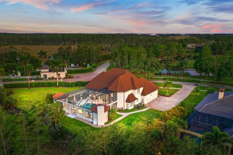 Купить виллу или дом в Форт Майерс, Флорида 4 спальни, 315.87м2, № 1972547 - фото 9