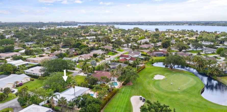 Casa en Tequesta, Florida 3 dormitorios, 166.95 m2 № 1093730