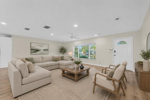 Купить виллу или дом в Семинол, Флорида 6 комнат, 173.54м2, № 2149749 - фото 8
