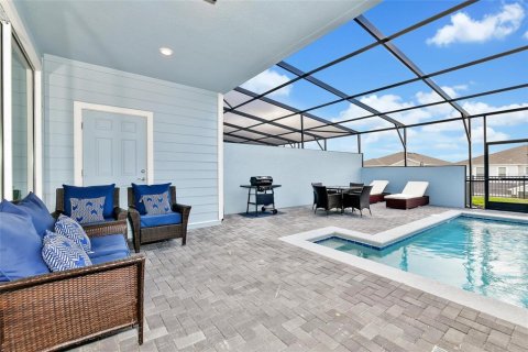 Townhouse in Davenport, Florida 5 bedrooms, 218.78 sq.m. № 2094393 - photo 5