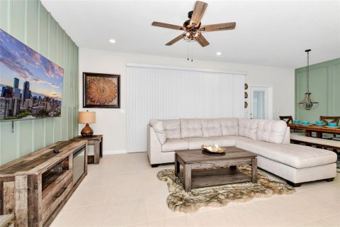 Townhouse in Davenport, Florida 5 bedrooms, 218.78 sq.m. № 2094393 - photo 8