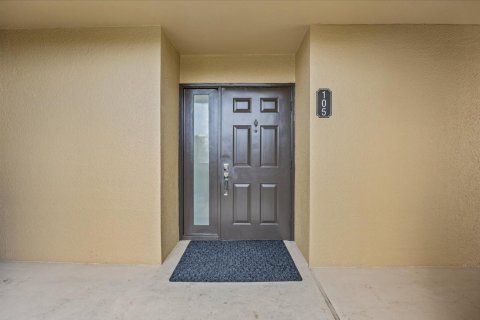 Copropriété à vendre à Palm Beach Gardens, Floride: 2 chambres, 131.18 m2 № 2397158 - photo 3