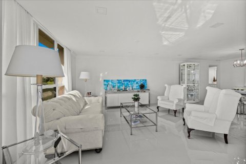 Copropriété à vendre à Palm Beach Gardens, Floride: 2 chambres, 131.18 m2 № 2397158 - photo 7