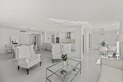 Copropriété à vendre à Palm Beach Gardens, Floride: 2 chambres, 131.18 m2 № 2397158 - photo 11