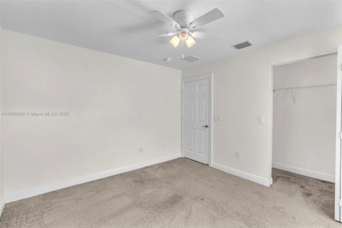 Villa ou maison à louer à Miramar, Floride: 5 chambres, 257.43 m2 № 1933446 - photo 16