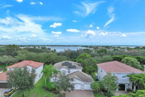 Villa ou maison à louer à Miramar, Floride: 5 chambres, 257.43 m2 № 1933446 - photo 3