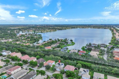 Villa ou maison à louer à Miramar, Floride: 5 chambres, 257.43 m2 № 1933446 - photo 5
