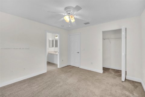 Villa ou maison à louer à Miramar, Floride: 5 chambres, 257.43 m2 № 1933446 - photo 18